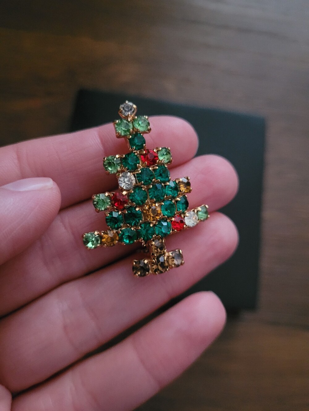 Minimalist Rhinestone Christmas Tree Brooch - Picture 2 of 4